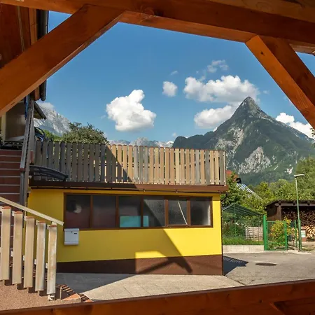 Apartma Tobi * בובק